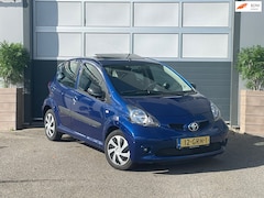 Toyota Aygo - 1.0-12V Sport | AUTOMAAT | AIRCO | SCHUIFDAK | NAP | 5 DEURS |