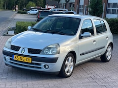 Renault Clio - 1.6-16V Privilège