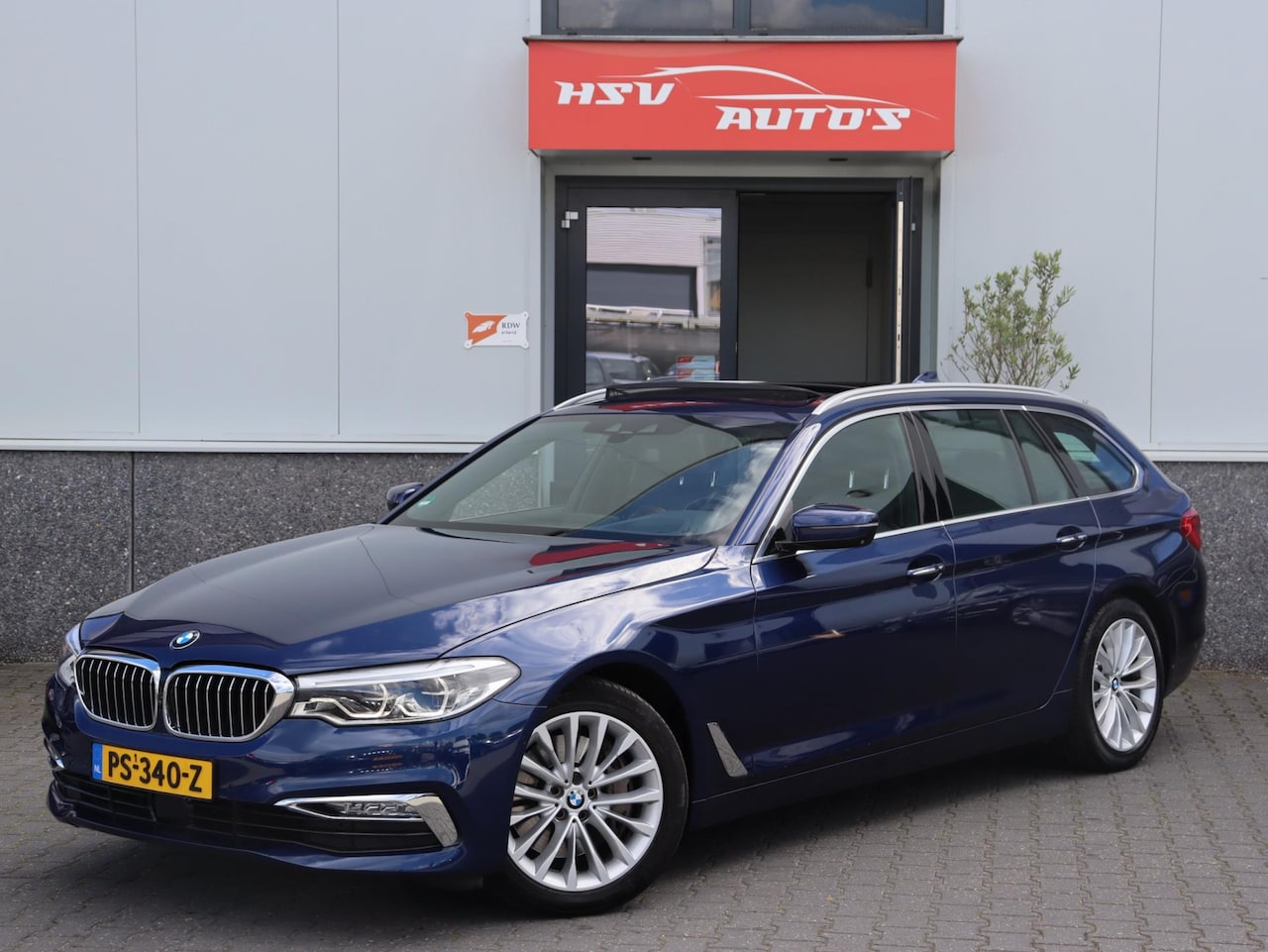 BMW 5-serie Touring - 540d xDrive High Executive H&K hud pano - AutoWereld.nl