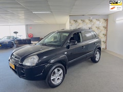 Hyundai Tucson - 2.0i Dynamic Apk Nieuw, Airco, Cruise, N.A.P, Trekhaak, Lm velgen, 2 sleutels + boekjes, T