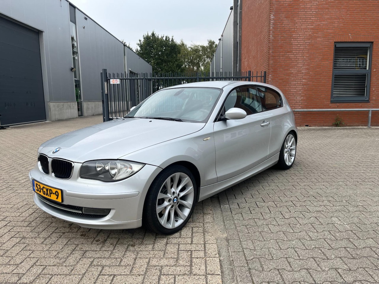 BMW 1-serie - 118i High Executive 118i High Executive - AutoWereld.nl