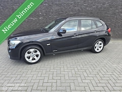 BMW X1 - sDrive18i Executive|Trekhaak|Airco|Hoge-Instap|