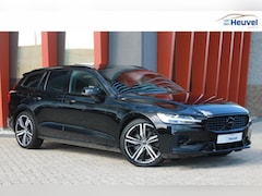 Volvo V60 - T8 Recharge AWD R-Design | Panoramadak | Parkeercamera | Stoelverwarming | Trekhaak | Glos