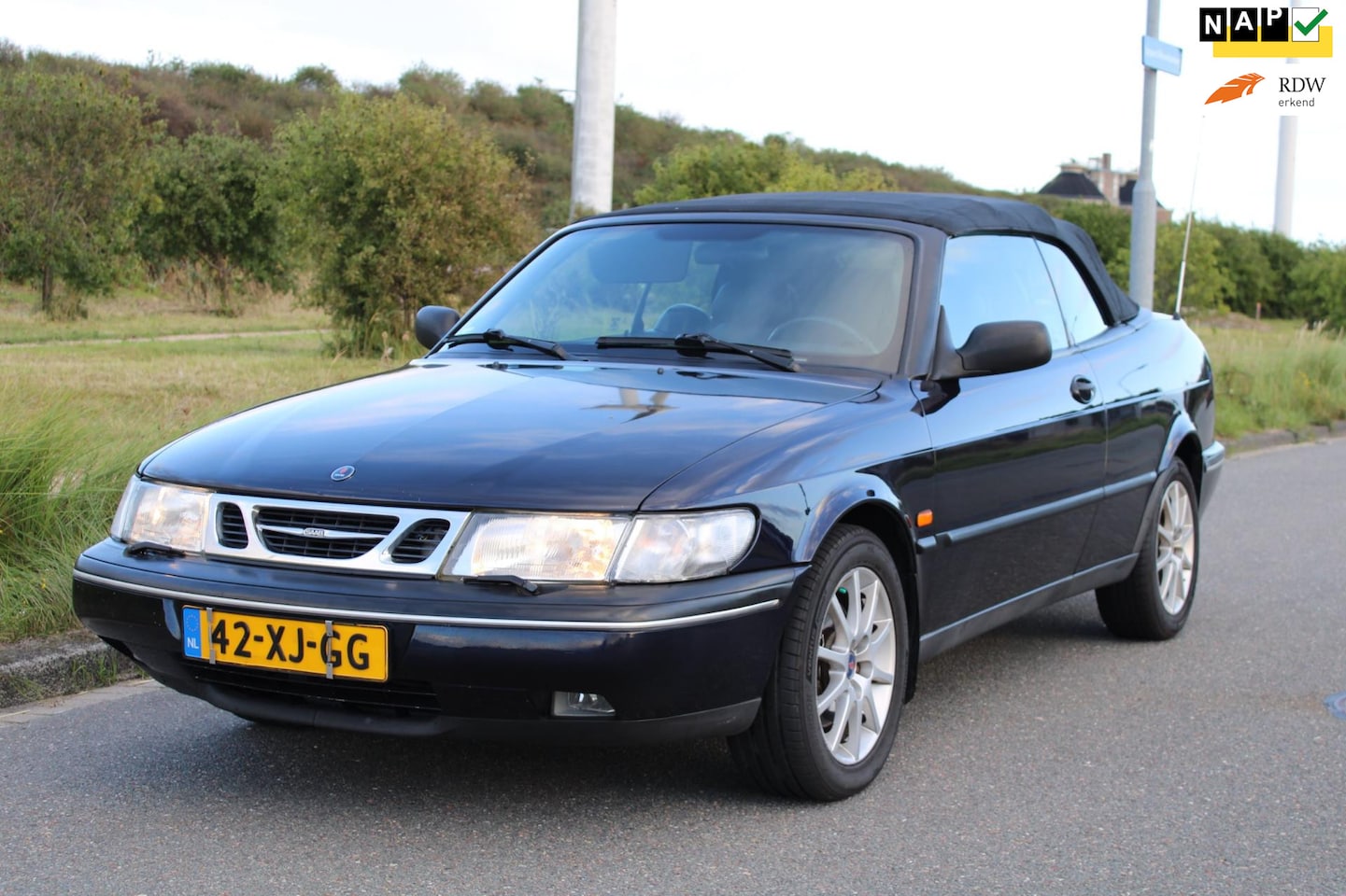Saab 900 Cabrio - 2.3 SE Uniek mooi! - AutoWereld.nl