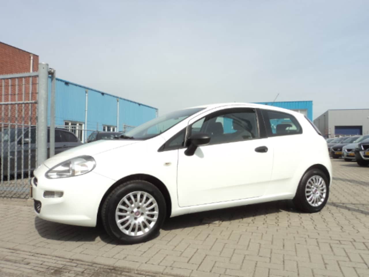 Fiat Punto - 1.2 69pk 3D POP - AutoWereld.nl