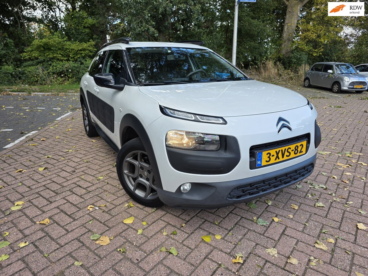 Citroën C4 Cactus - 1.2 PureTech Shine Clima Camera Volledig onderhouden - AutoWereld.nl