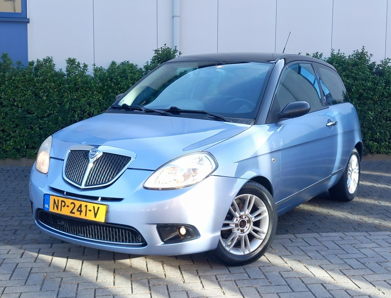Lancia Y(psilon) - Ypsilon 1.2 Argento Airco - AutoWereld.nl
