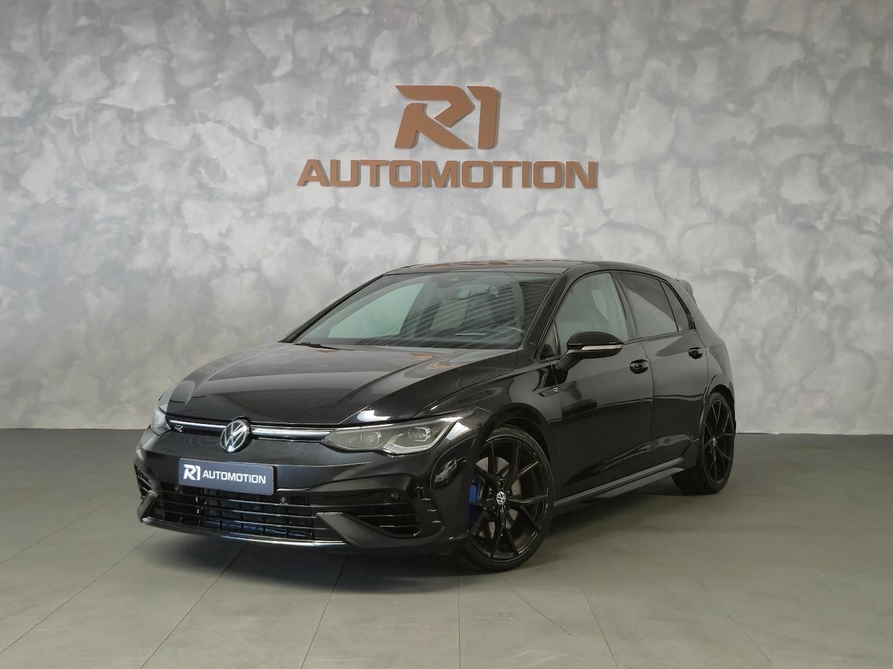 Volkswagen Golf - 8 R 2.0 TSI 4Motion ABT Performance GARANTIE 383PK PANODAK KEYLESS CAM AKRA HUD HK LEDER I - AutoWereld.nl