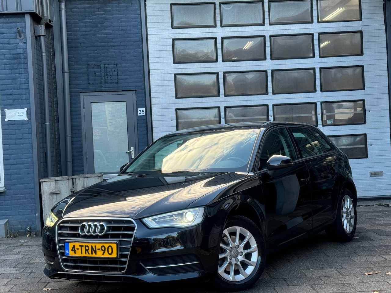 Audi A3 Sportback - 1.2 TFSI Attraction Pro Line Plus | Clima | Navi | Cruise - AutoWereld.nl
