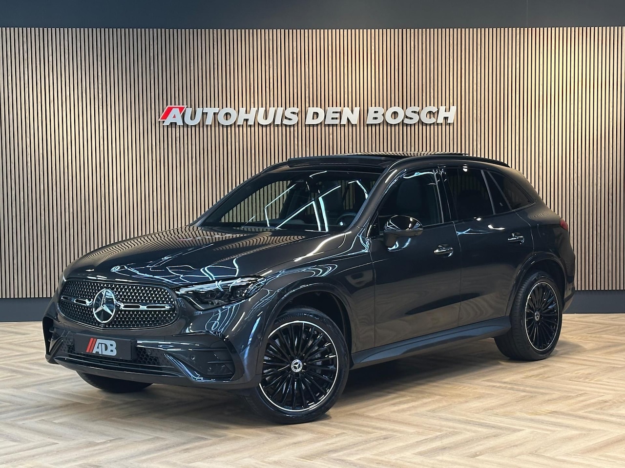 Mercedes-Benz GLC-klasse - 300e 4MATIC AMG Line - Pano - 360 - AutoWereld.nl