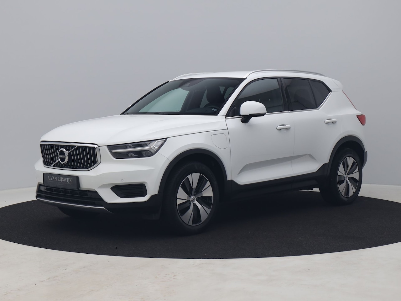 Volvo XC40 - 1.5 T4 Recharge Inscription Expression | CAMERA | KEYLESS - AutoWereld.nl