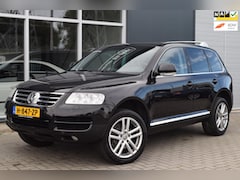 Volkswagen Touareg - 3.2 V6 Individual | Automaat | Leder | APK 8-2026
