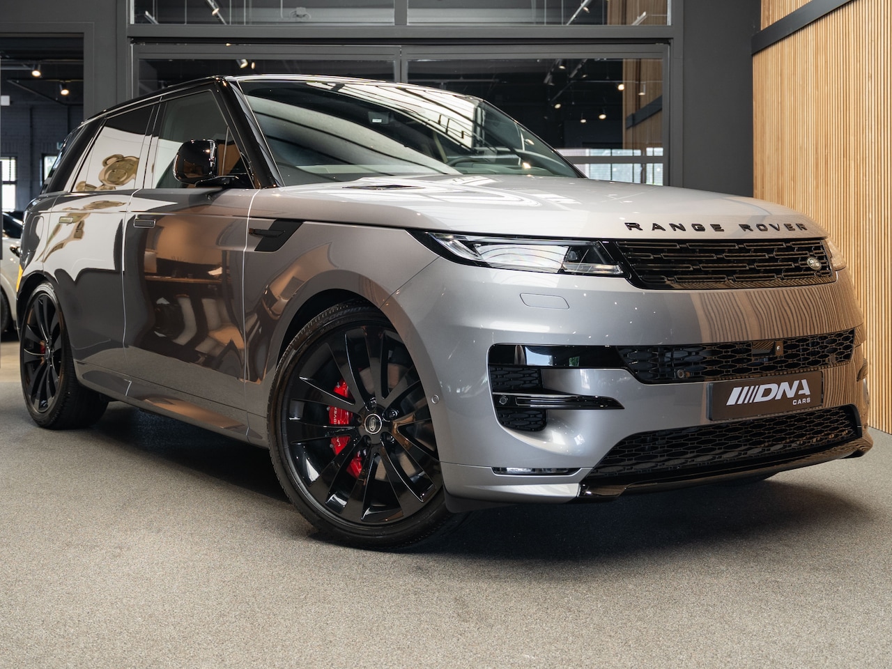 Land Rover Range Rover Sport - P460e Dynamic HSE PHEV 3.0 P460e 23 Inch Head-uo Black-Pack - AutoWereld.nl