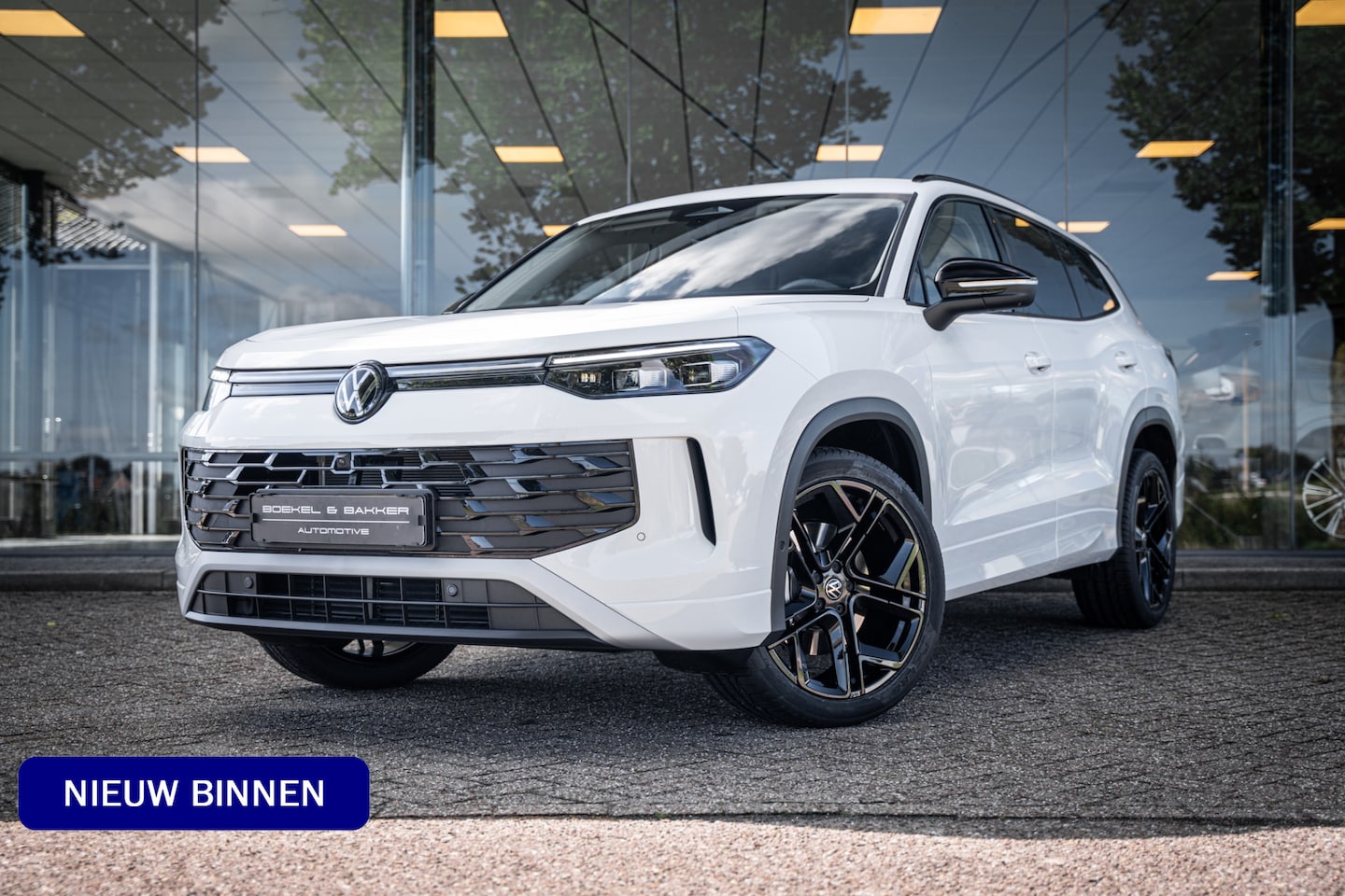 Volkswagen Tayron - 1.5 eTSI Elegance 7p. ** Black Optic ** Trekhaak ** 20inch ** Mild-hybrid - AutoWereld.nl