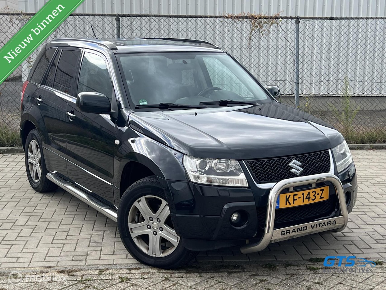 Suzuki Grand Vitara - 2.0-16V High Executive 4X4 Trekh. Leer - AutoWereld.nl