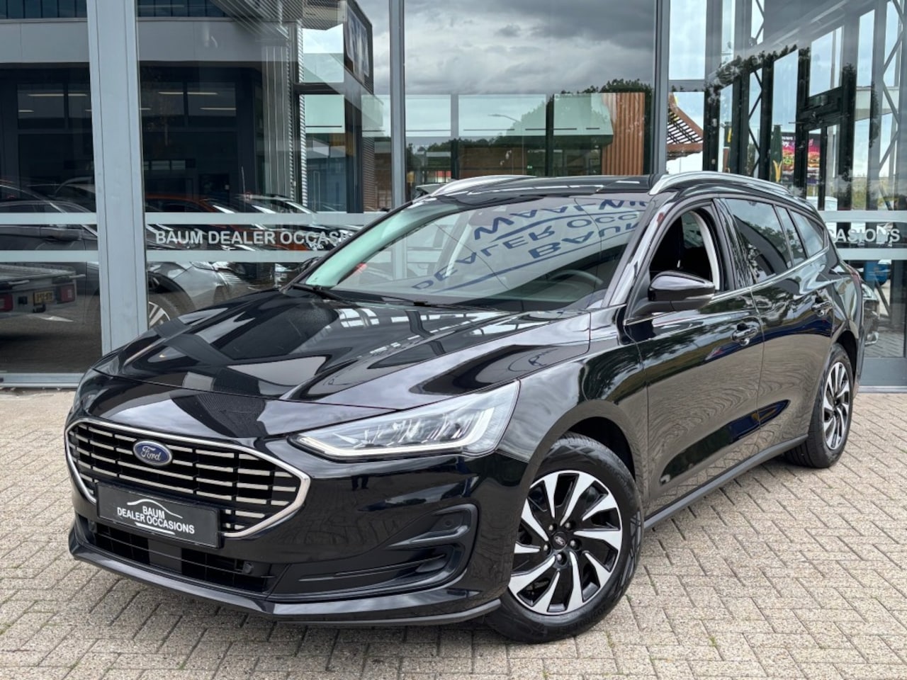 Ford Focus - 1.0 EBH 125 PK TITANIUM STYLE NAVI AIRCO/ECC PDC - AutoWereld.nl