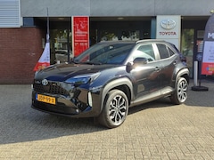 Toyota Yaris Cross - 1.5 Hybrid STYLE PANODAK STOEL/STUURVERW KEYLESS HEAD-UP 17'' LM-VELGEN CAMERA LED APPLE/A