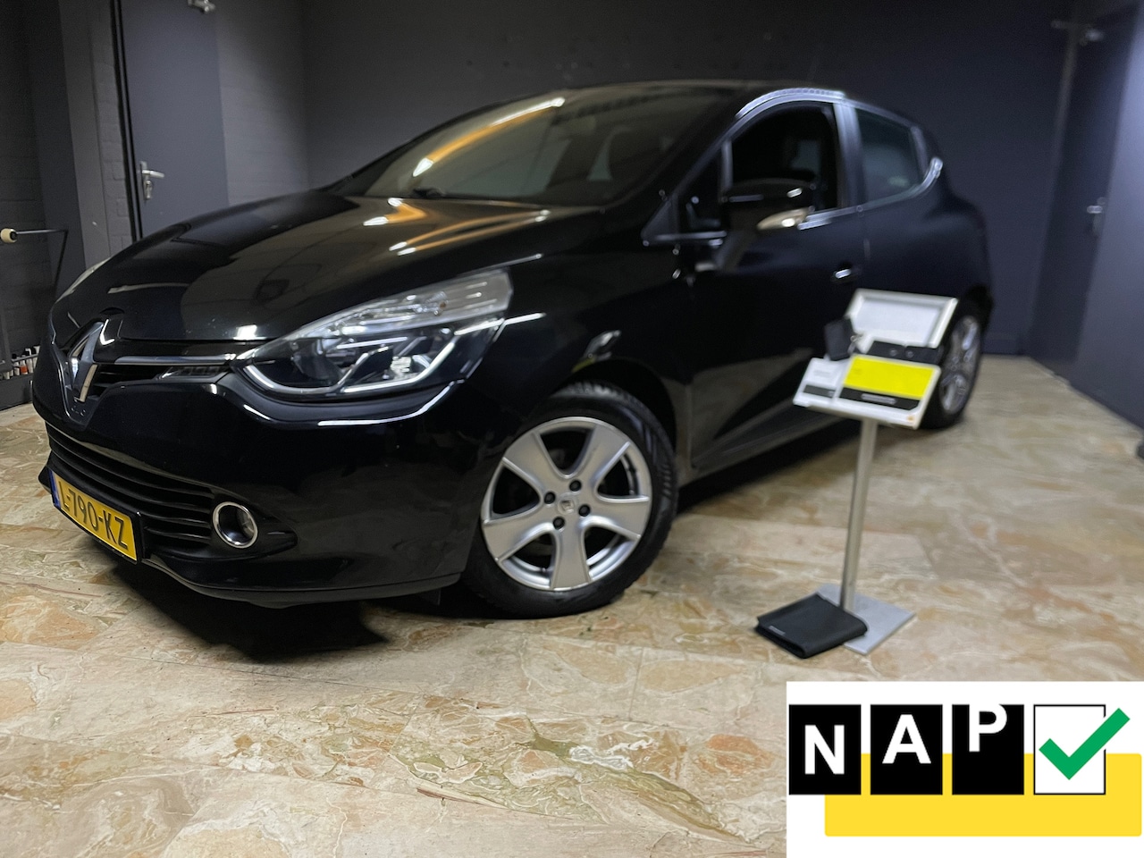 Renault Clio - 1.2 16V Navi Cruis Lm Velgen - AutoWereld.nl