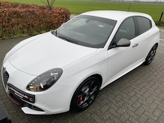 Alfa Romeo Giulietta - 1.750 Turbo Veloce Sportstoelen, Xenon, 18 inch Topstaat