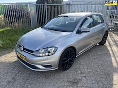 Volkswagen Golf - 1.0 TSI Highline (NAP, NWE APK, Parkpilot, Bluetooth, Airco, Alcantara etc)