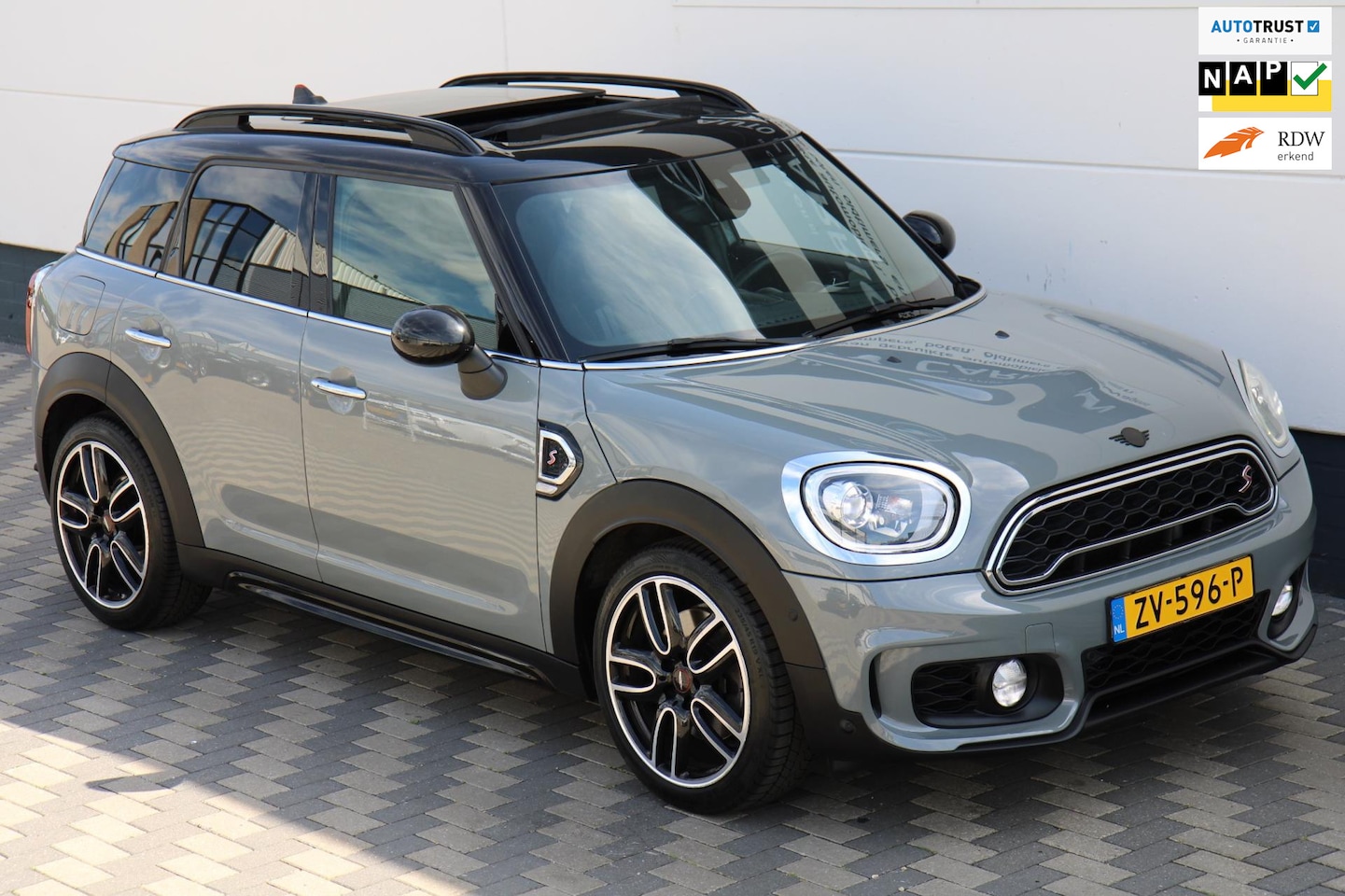 MINI Countryman - 2.0 Cooper S Knightsbridge Edition Pano HUD!! - AutoWereld.nl