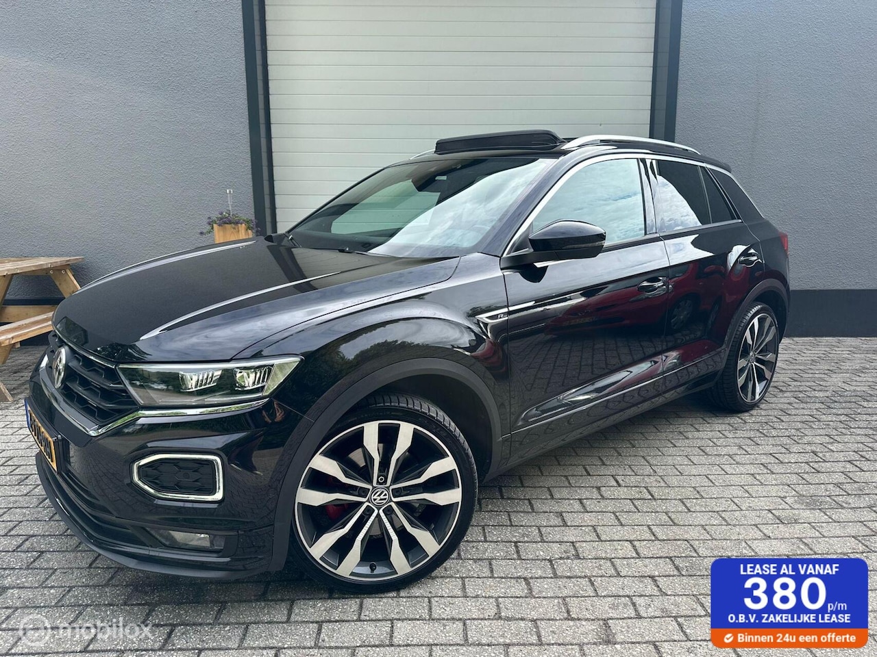 Volkswagen T-Roc - 2.0 TSI 4Motion / 3x R-line / Dealer onderh - AutoWereld.nl