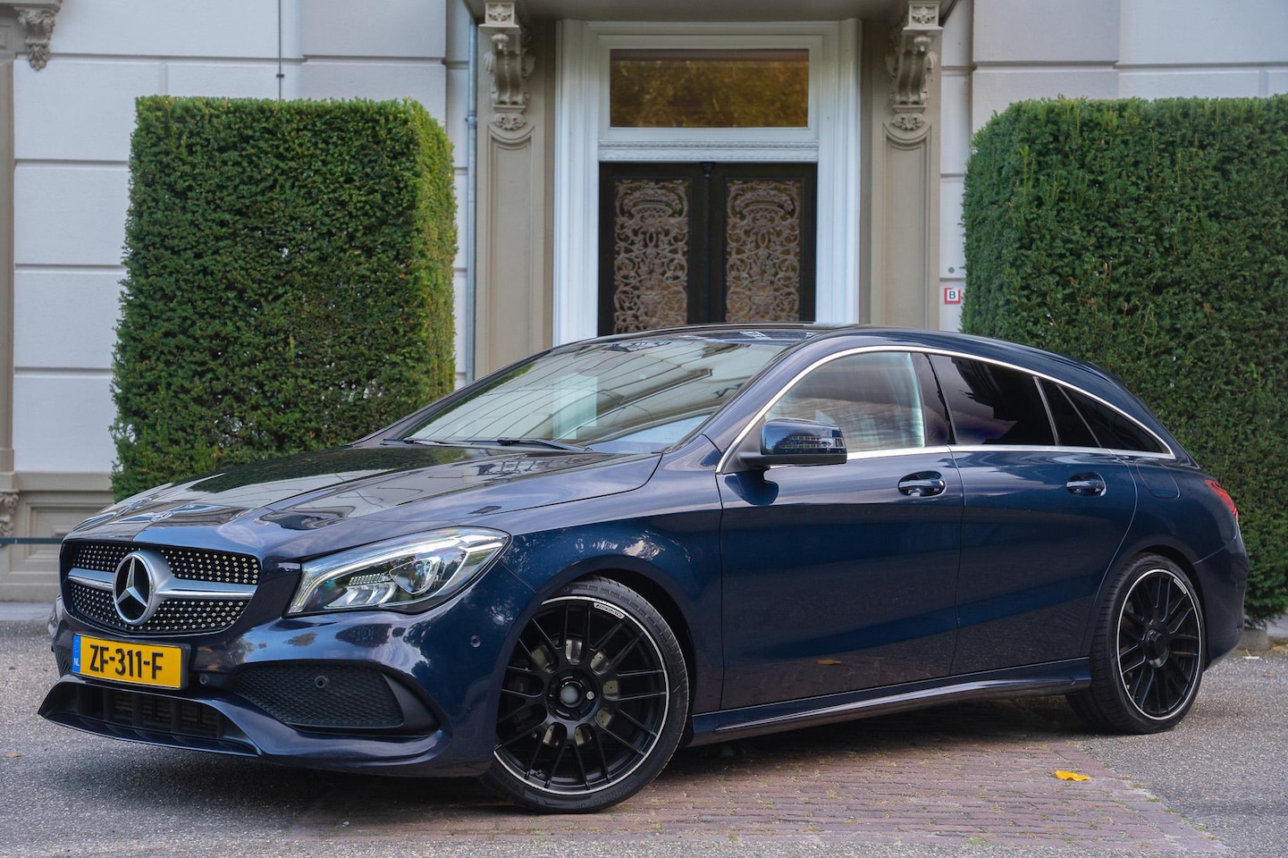 Mercedes-Benz CLA-klasse Shooting Brake - 180 AMG Camera | Stoelverw | Cavansietblauw - AutoWereld.nl