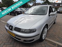 SEAT Leon - 1.6-16V Sport LEUKE AUTO ZO WEG PRIJSJE