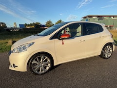 Peugeot 208 - 1.6 Vti Roland Garros Niet van toepassing