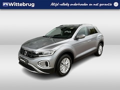 Volkswagen T-Roc - 1.5 TSI Life / Cockpit Pro / 16 inch / Side Assist / Full Led / stoelverwarming