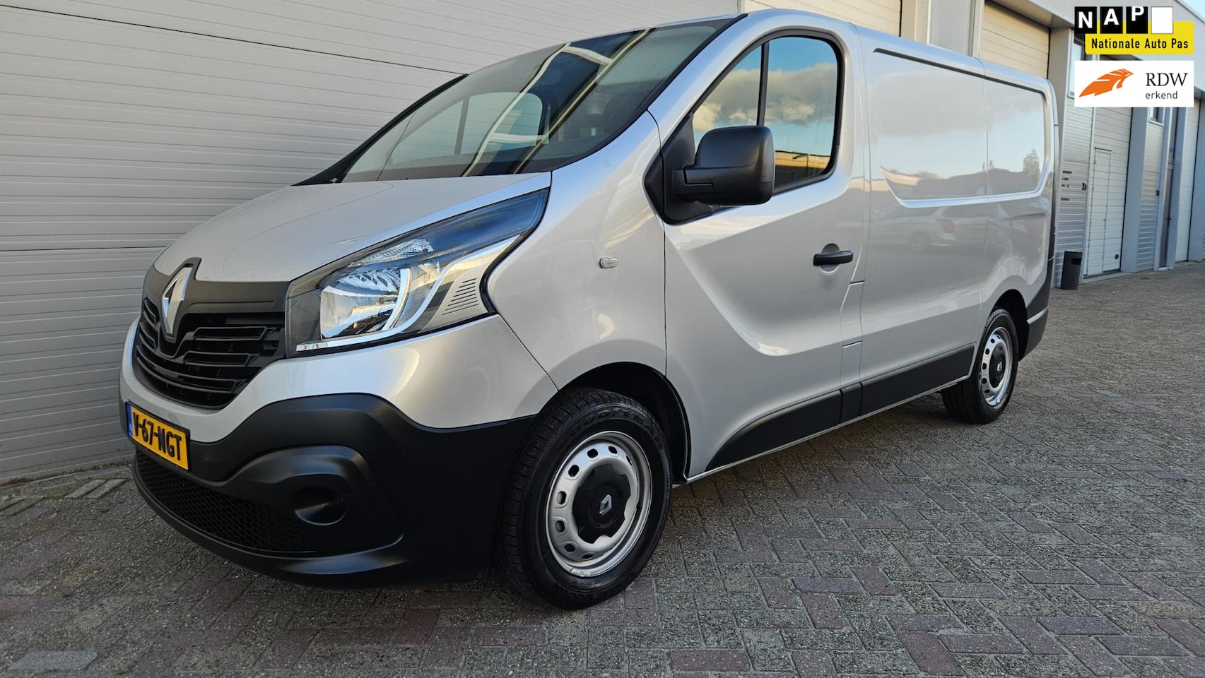 Renault Trafic - T27 L1H1 | Marge | PDC | Cruise | Airco | 1ste Eigenaar - AutoWereld.nl