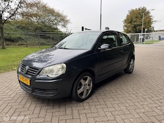 Volkswagen Polo - 1.4-16V Optive Airco/LM Velgen