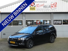 Ford Focus Wagon - 1.6 Titanium Cruise en Climate contr Voorraam verwarming Trekhaak