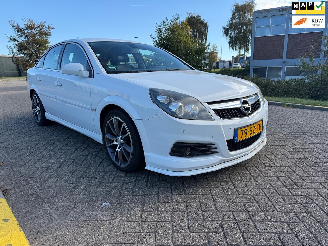Opel Vectra GTS - 2.2-16V Executive 2.2-16V Executive - AutoWereld.nl
