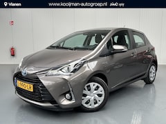 Toyota Yaris - 1.5 Hybrid Design Red