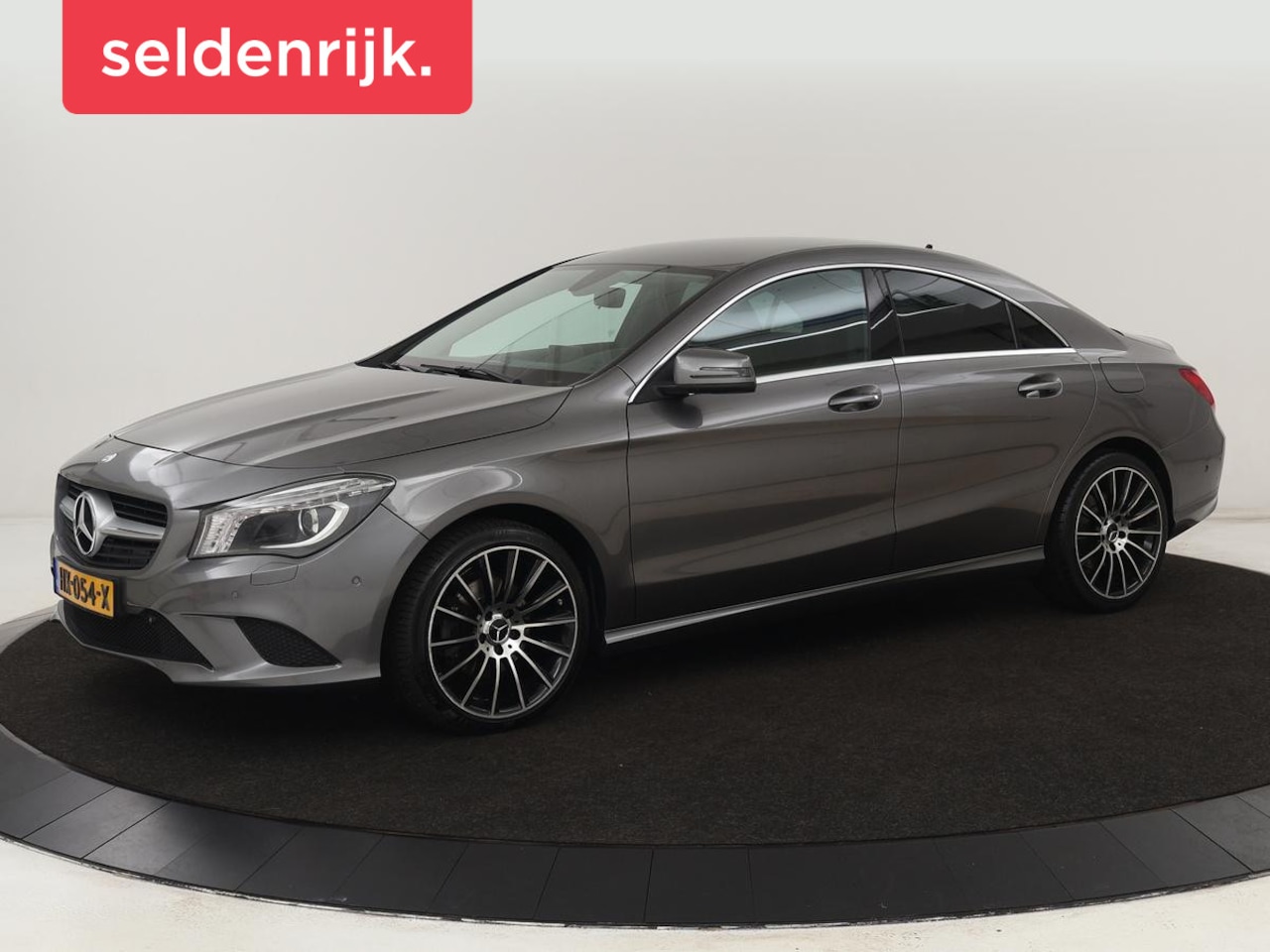 Mercedes-Benz CLA-Klasse - 180 CDI Lease Edition | Xenon | Half leder | Navigatie | Sportstoelen | Park Assist | Crui - AutoWereld.nl