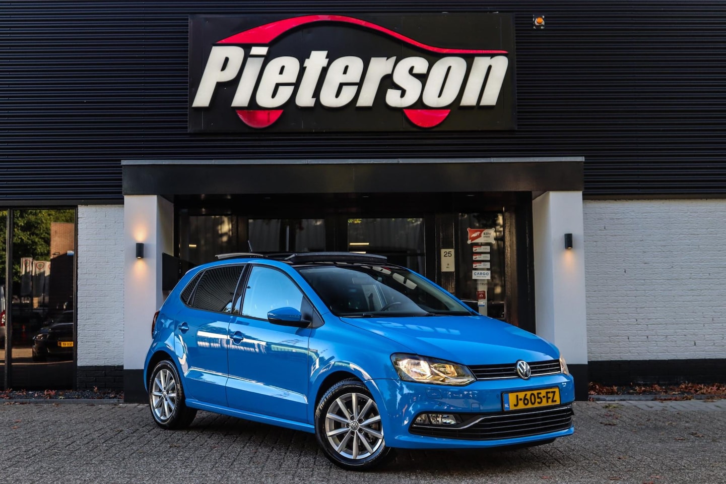 Volkswagen Polo - 1.0 FACELIFT PANO STOELVERWARMING PDC CLIMA - AutoWereld.nl
