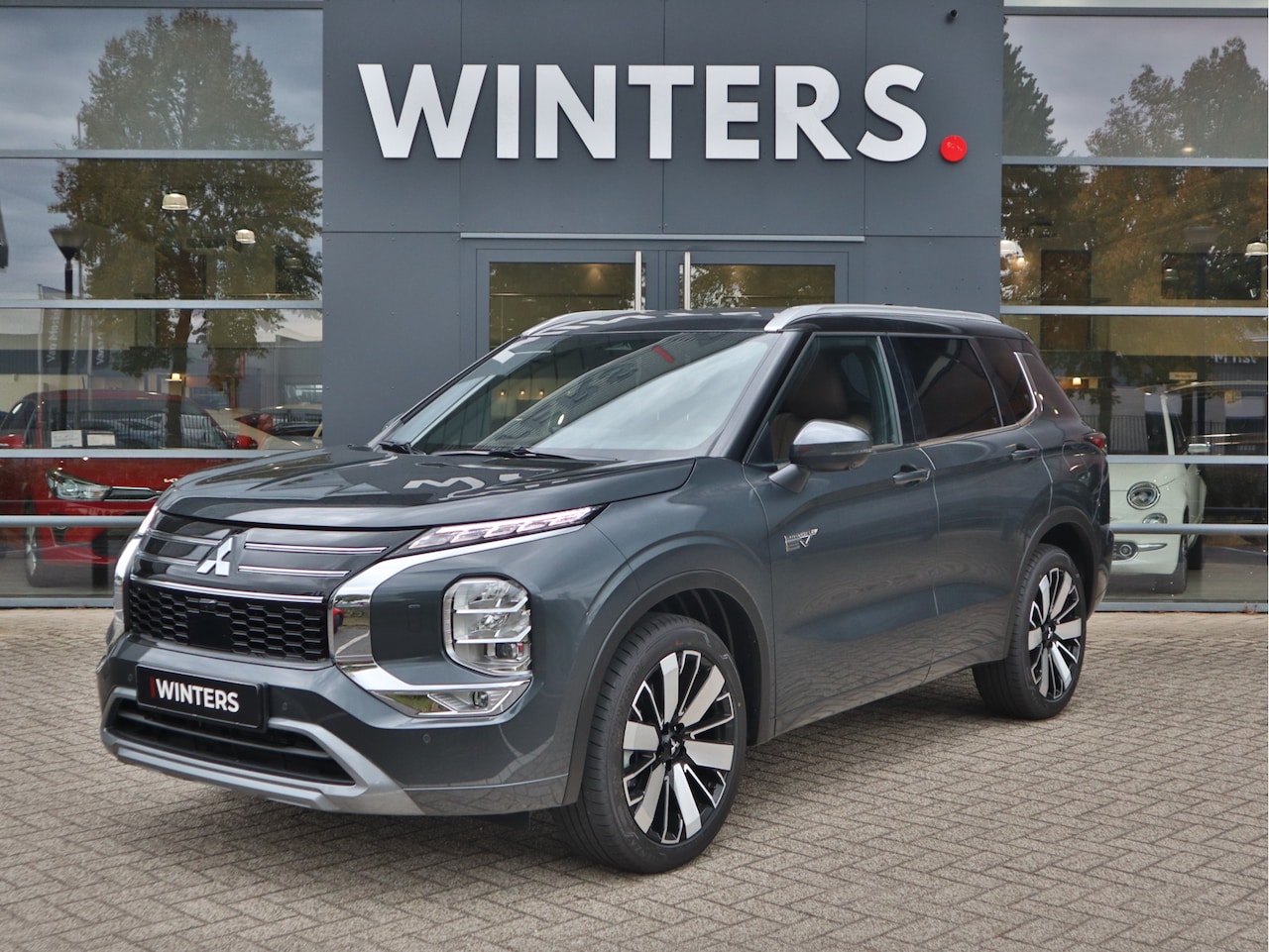 Mitsubishi Outlander - 2.4 PHEV Instyle+ Nieuw uit voorraad leverbaar! - AutoWereld.nl