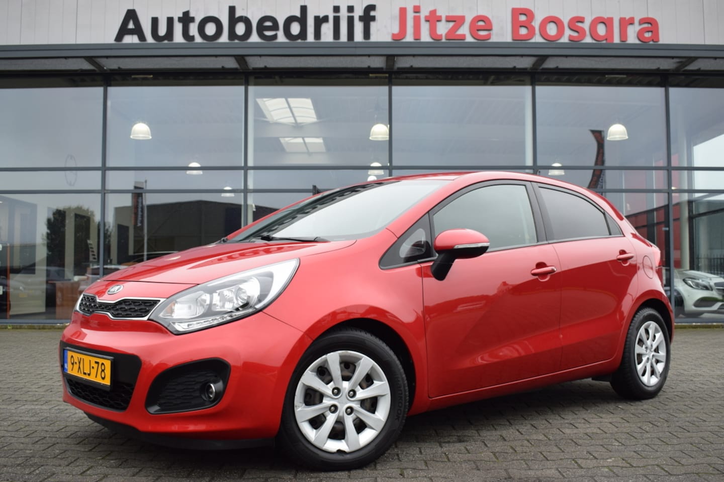 Kia Rio - 1.2 CVVT ExecutiveLine ECC | Telefonie | Keyless | Isofix | Dealer Onderhouden!! - AutoWereld.nl
