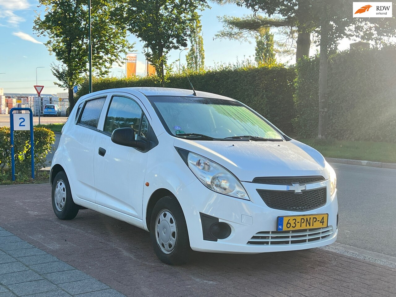 Chevrolet Spark - 1.0 LS **ZUINIG RIJDEN/ APK 06-2026 - AutoWereld.nl