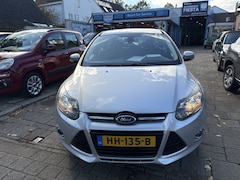 Ford Focus - 1.0 EcoBoost Edition Plus Goed onderhouden auto, met Nav. en digi .airco en trekhaak