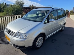Volkswagen Touran - 1.6-16V FSI Trendline