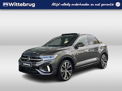 Volkswagen T-Roc - 1.5 TSI R-Line / Panorama dak / Leer / afneembare trekhaak / IQ light / 19 Inch / Cockpit