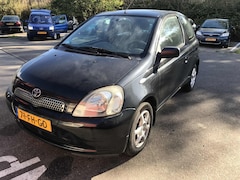 Toyota Yaris - 1.3-16V VVT-i Sol