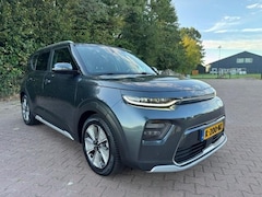 Kia e-Soul - EXECITIVELINE 64KWH 3 FASE LADEN/SOH 100%/LEER/ACARPLAY/NAV/LED/FABRIEKSGARANTIE