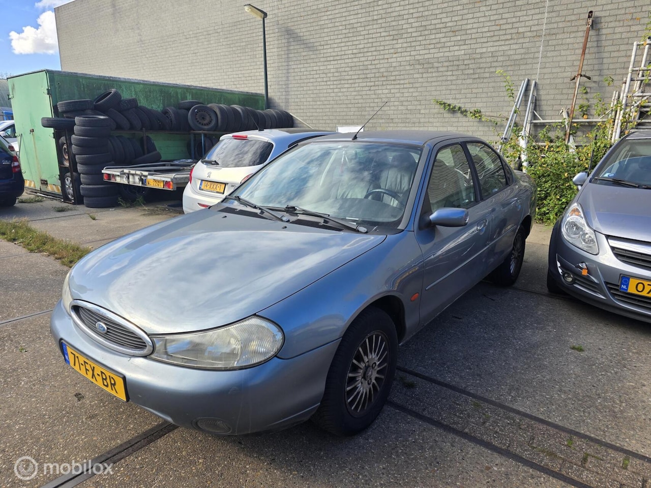 Ford Mondeo - 1.8-16V Ghia 1.8-16V Ghia - AutoWereld.nl