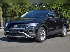 Volkswagen T-Roc - 1.5 Style Virtual Cockpit | Stoelverw. | Camera | App Connect | Navi DSG