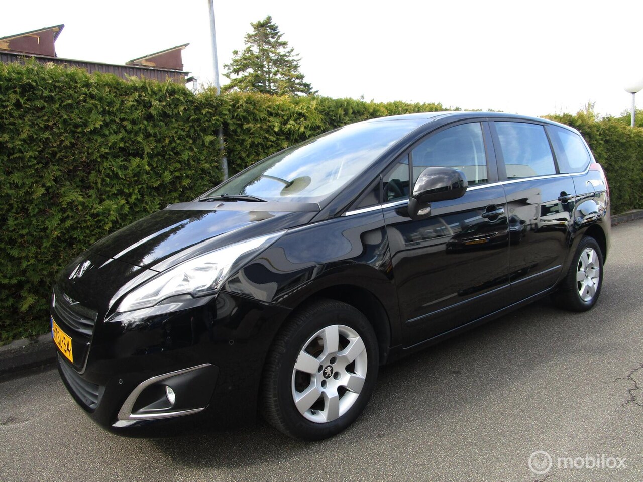 Peugeot 5008 - 1.6 156 PK ACTIVE - NAVIGATIE - TREKHAAK - AutoWereld.nl