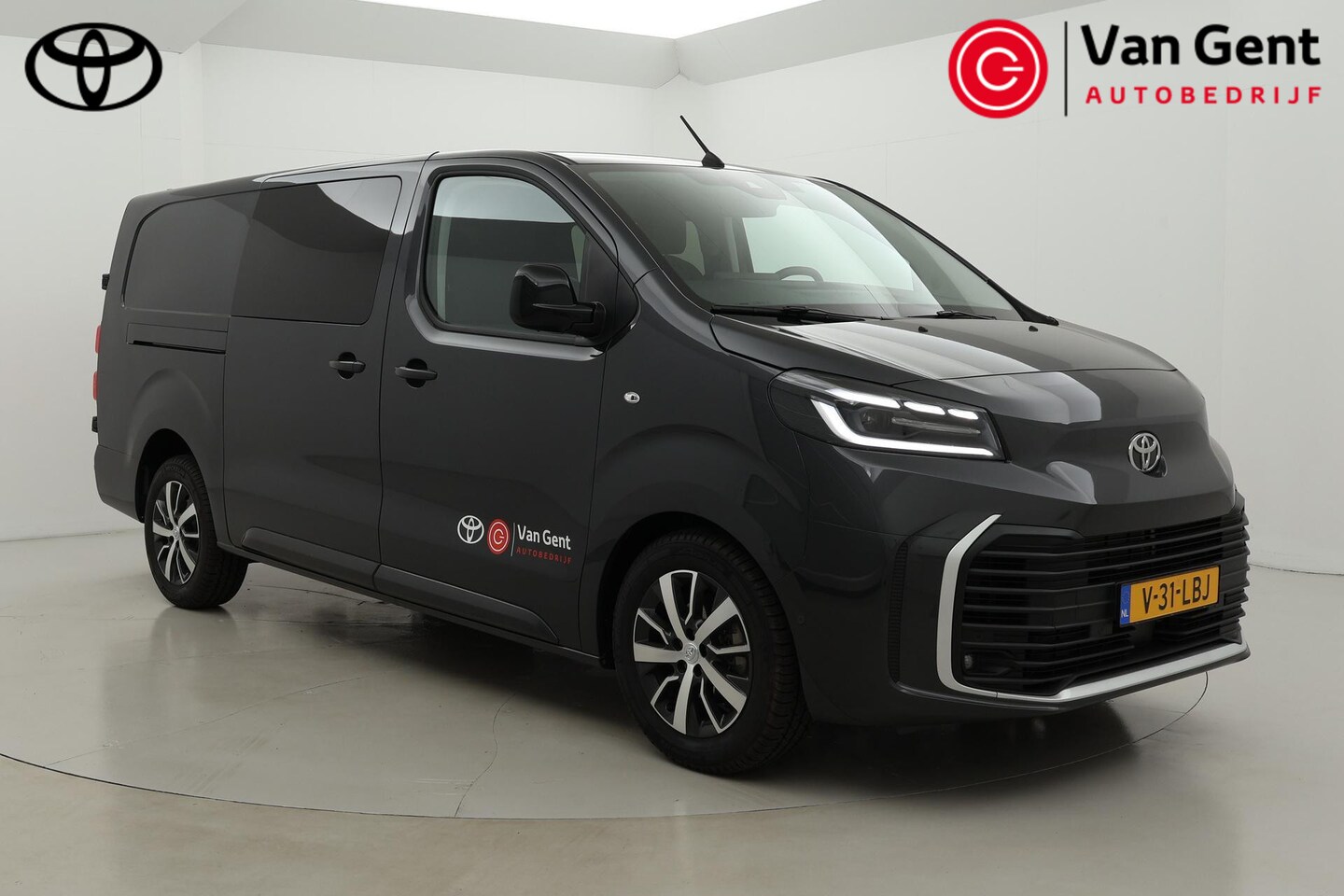 Toyota PROACE Long Worker - 2.0 D-4D L2D Professional DC | Trekhaak | Navigatie | Lat om lat | Stoel-/stuurverwarming - AutoWereld.nl
