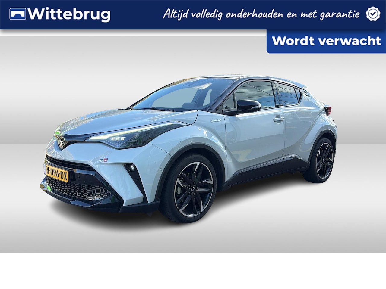 Toyota C-HR - 2.0 Hybrid GR-Sport / Navigatie / Camera / Parkeersensoren V+A / Dode hoek / Climate contr - AutoWereld.nl